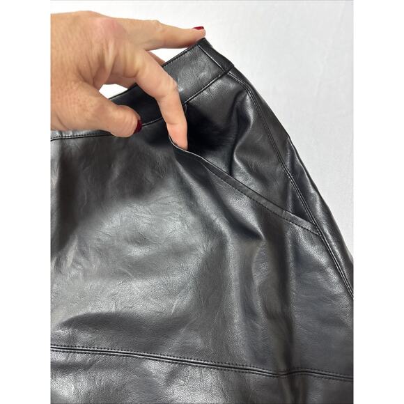 Altar'd State Women's Sm Black Faux Leather Mini Skirt Sexy Baddie Pinup Rocker - Picture 5 of 10